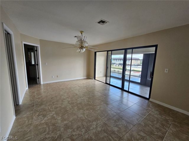 1221 SE 46th LN L, Cape Coral, FL 33904