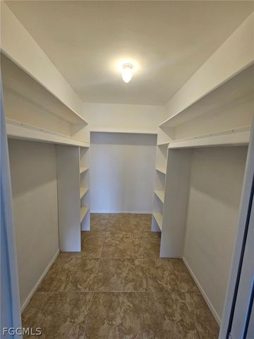 1221 SE 46th LN L, Cape Coral, FL 33904