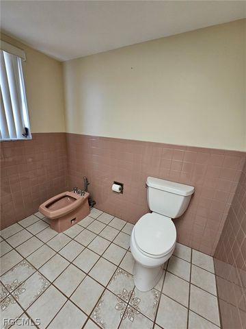 1221 SE 46th LN L, Cape Coral, FL 33904