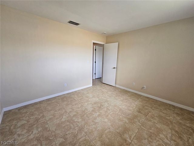 1221 SE 46th LN L, Cape Coral, FL 33904