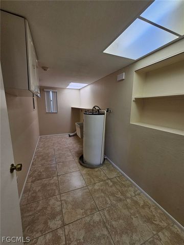 1221 SE 46th LN L, Cape Coral, FL 33904