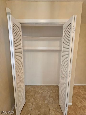 1221 SE 46th LN L, Cape Coral, FL 33904