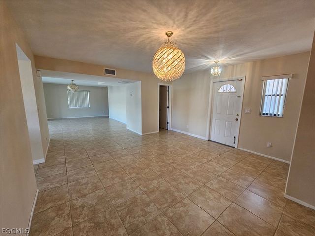 1221 SE 46th LN L, Cape Coral, FL 33904