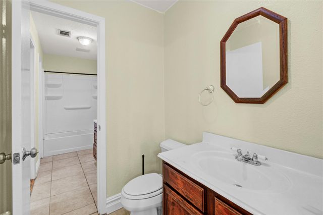 8565 Ridgepoint Drive, Houston, TX 77055