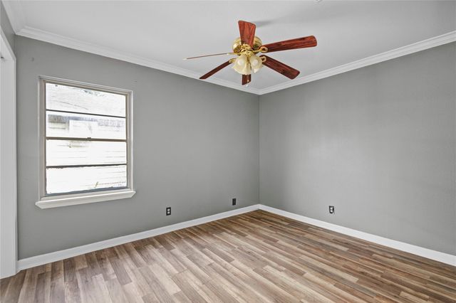 8565 Ridgepoint Drive, Houston, TX 77055