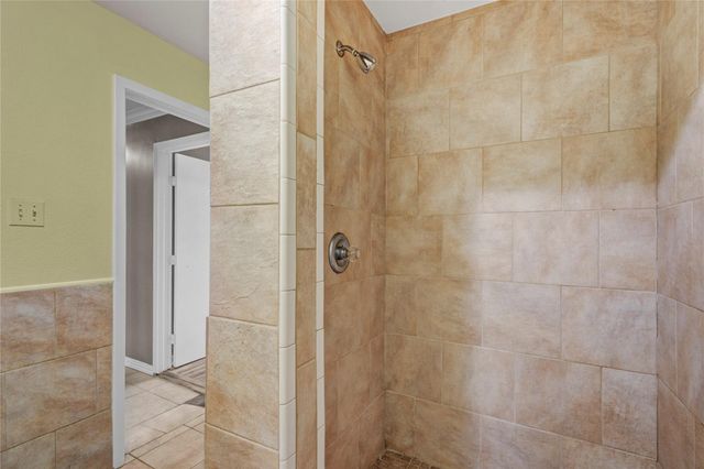 8565 Ridgepoint Drive, Houston, TX 77055