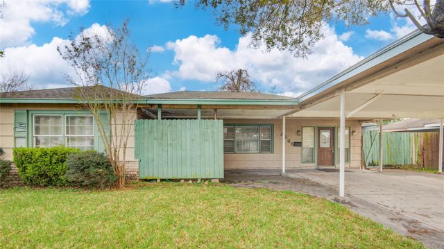 8565 Ridgepoint Drive, Houston, TX 77055