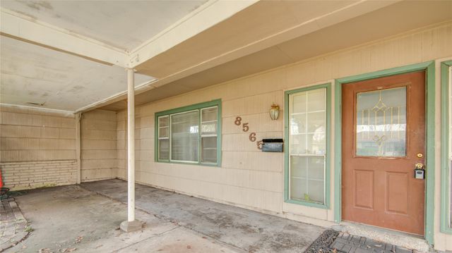 8565 Ridgepoint Drive, Houston, TX 77055