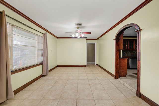 8565 Ridgepoint Drive, Houston, TX 77055