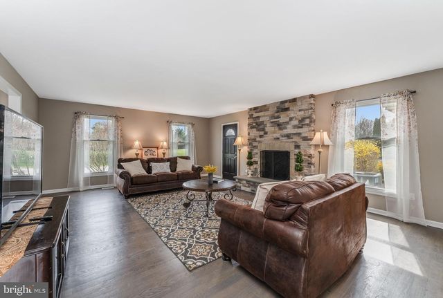 11 WILSON WAY, Ringoes, NJ 08551
