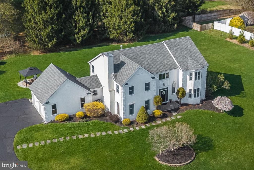 11 WILSON WAY, Ringoes, NJ 08551