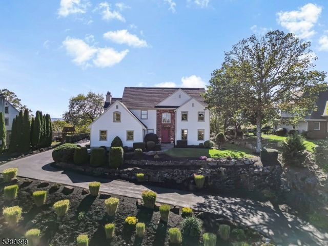 35 Rosenbrook Dr, Lincoln Park Boro, NJ 07035