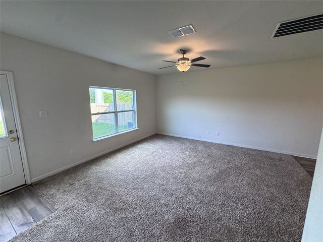 152 Banjo Trail, Newark, TX 76071