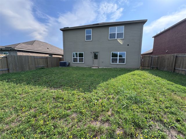 152 Banjo Trail, Newark, TX 76071