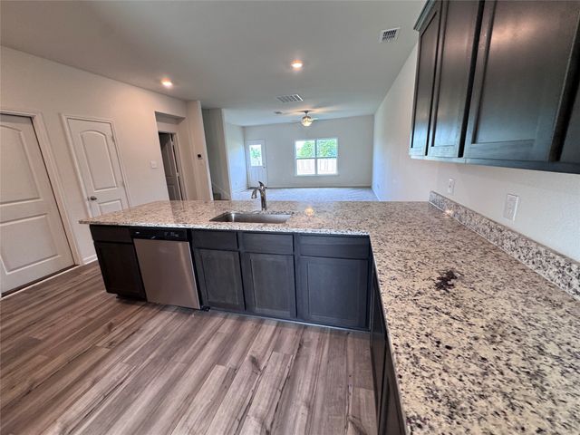 152 Banjo Trail, Newark, TX 76071