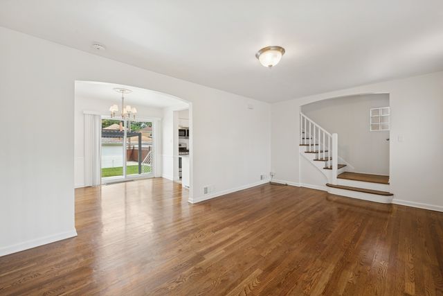 4141 N Cumberland Avenue, Chicago, IL 60634