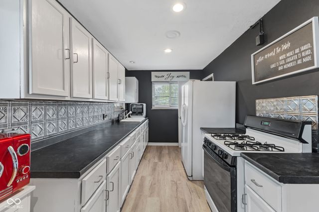 6144 E 10th Street, Indianapolis, IN 46219