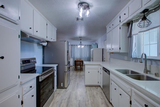 1561 Riechel Ave, Atwater, CA 95301