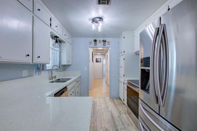 1561 Riechel Ave, Atwater, CA 95301