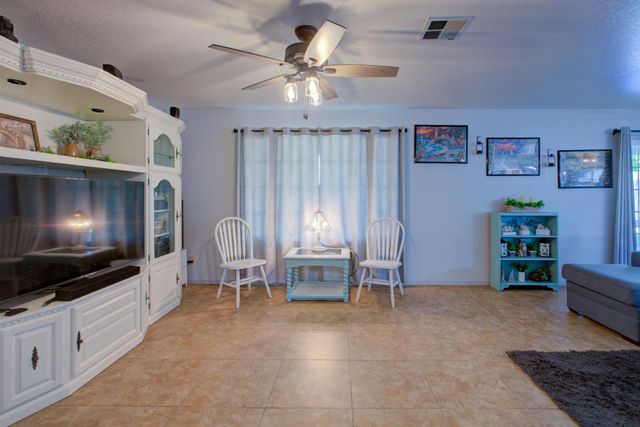 1561 Riechel Ave, Atwater, CA 95301