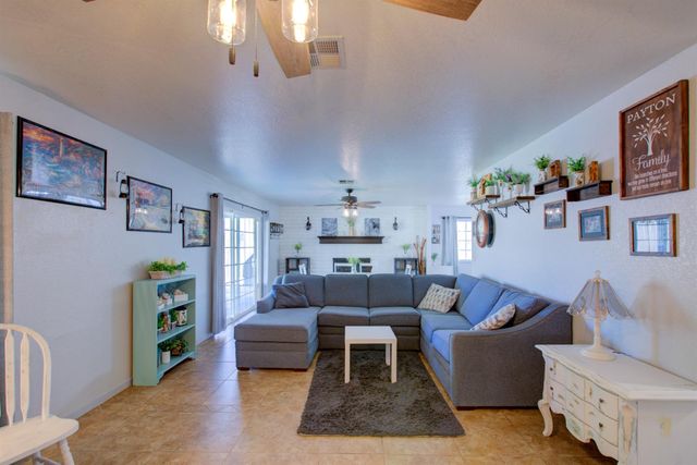 1561 Riechel Ave, Atwater, CA 95301