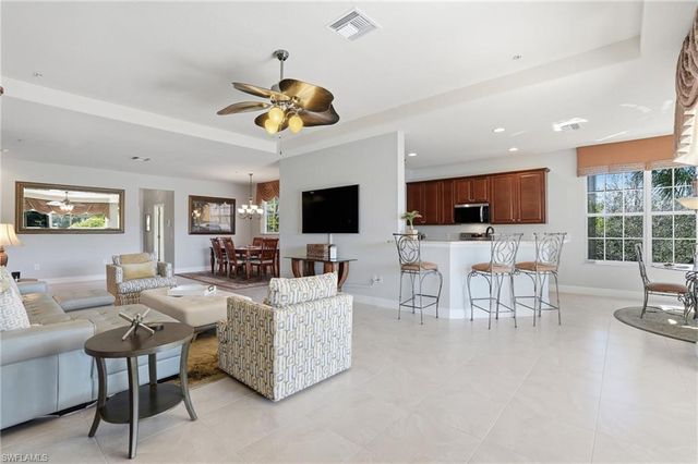 4620 Winged Foot CT # 201, Naples, FL 34112