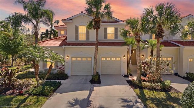 4620 Winged Foot CT # 201, Naples, FL 34112