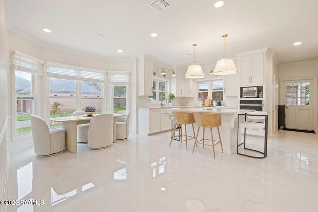 215 Spyglass Lane, Broussard, LA 70518