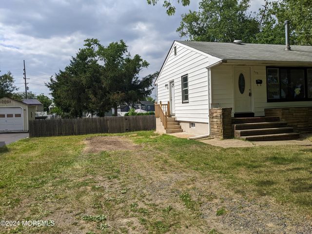 509 Stone Road, Union Beach, NJ 07735