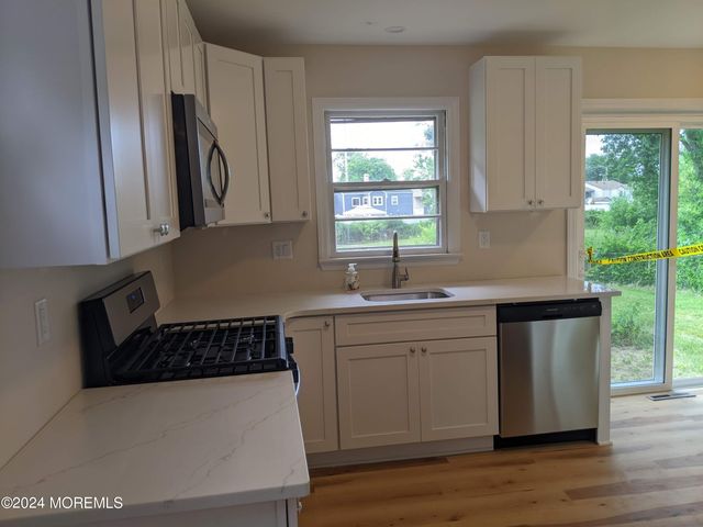 509 Stone Road, Union Beach, NJ 07735