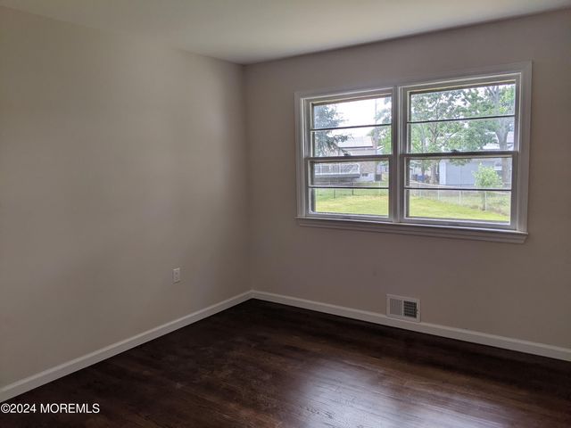 509 Stone Road, Union Beach, NJ 07735