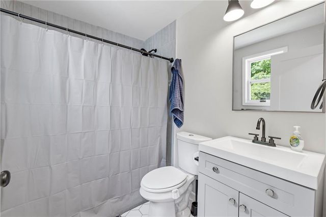 156 Pine Avenue, Commerce, GA 30529