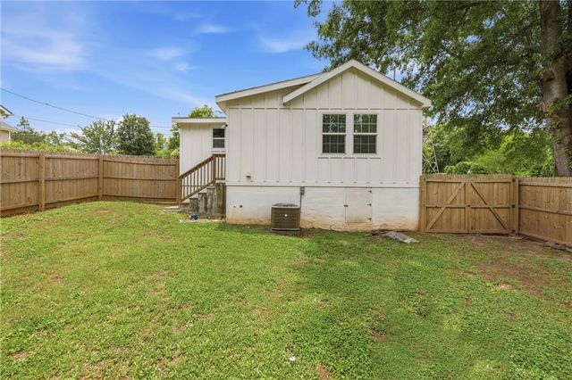 156 Pine Avenue, Commerce, GA 30529