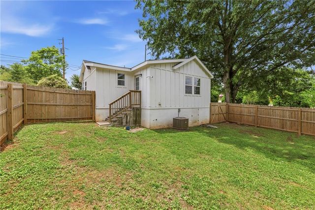 156 Pine Avenue, Commerce, GA 30529