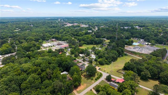 156 Pine Avenue, Commerce, GA 30529