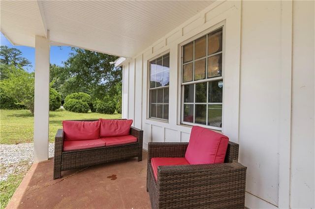 156 Pine Avenue, Commerce, GA 30529
