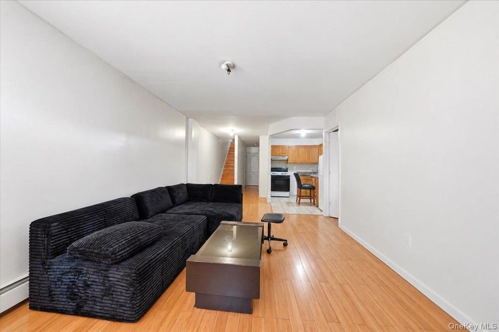 2050 Arthur Avenue, Bronx, NY 10457 — photo 3