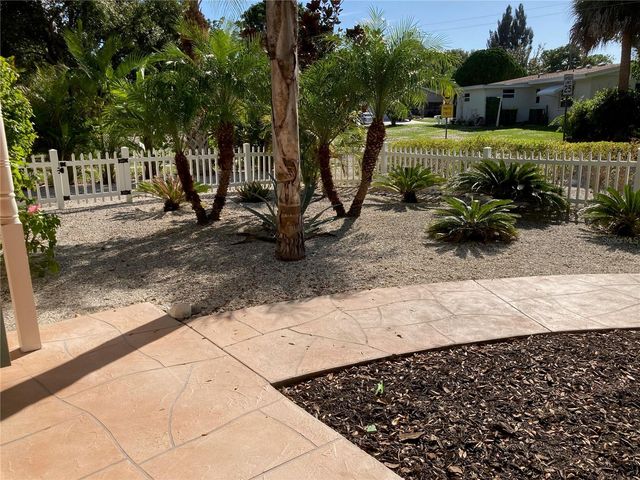 1415 S SCHOOL AVENUE, Sarasota, FL 34239