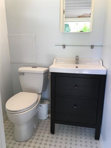 1415 S SCHOOL AVENUE, Sarasota, FL 34239