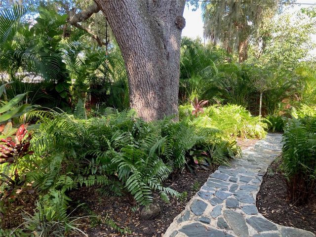 1415 S SCHOOL AVENUE, Sarasota, FL 34239