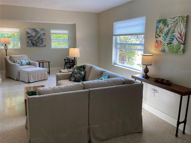 1415 S SCHOOL AVENUE, Sarasota, FL 34239