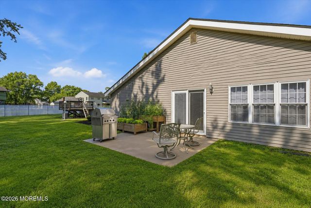 22 Ethan Allen Road, Freehold, NJ 07728