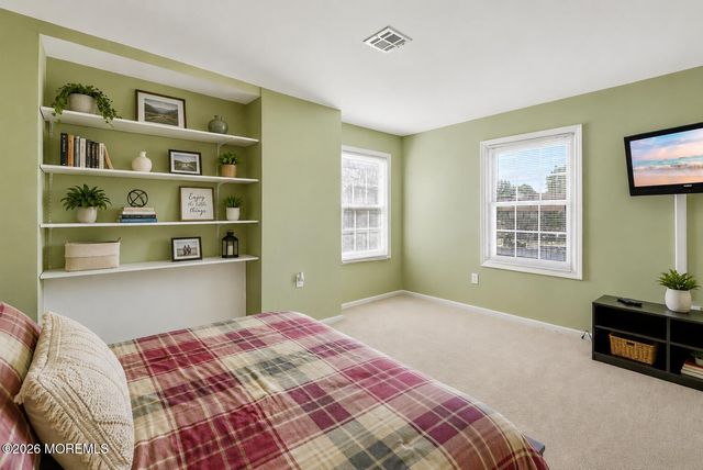22 Ethan Allen Road, Freehold, NJ 07728