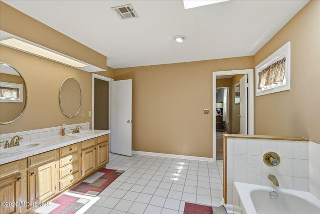 22 Ethan Allen Road, Freehold, NJ 07728
