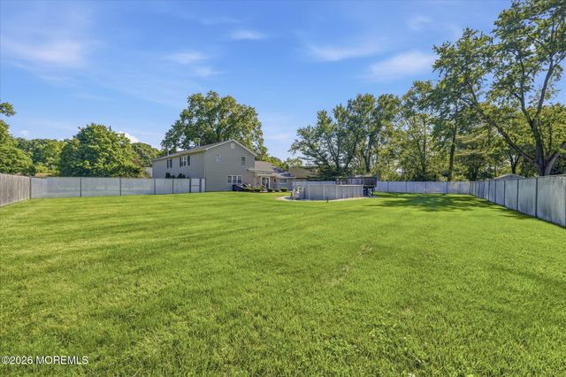 22 Ethan Allen Road, Freehold, NJ 07728
