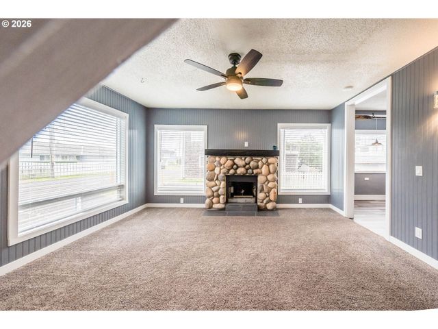 3310 Nw JETTY Ave 2, Lincoln City, OR 97367