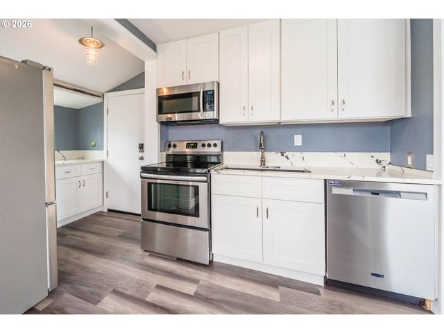 3310 Nw JETTY Ave 2, Lincoln City, OR 97367