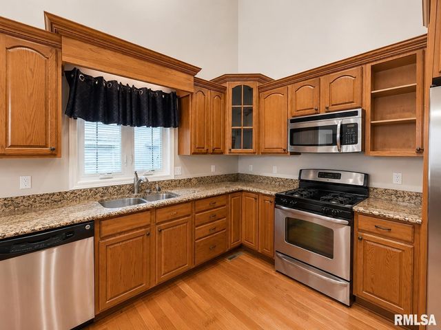 7010 N BUCKEYE Drive, Edwards, IL 61528