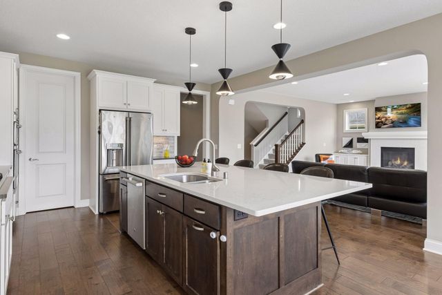 4662 165th Street W, Lakeville, MN 55044