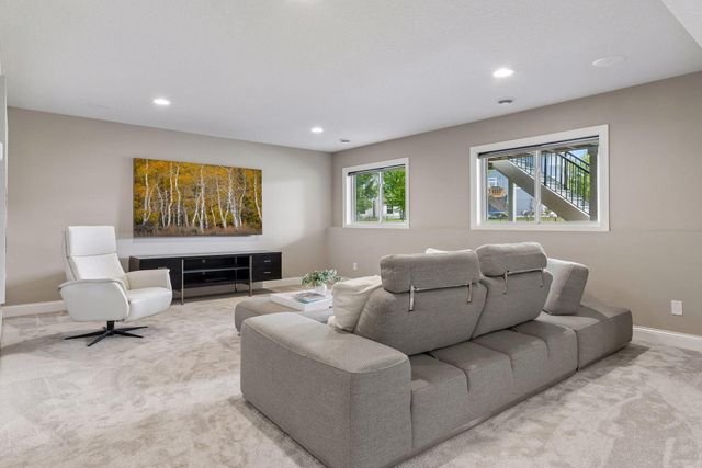 4662 165th Street W, Lakeville, MN 55044